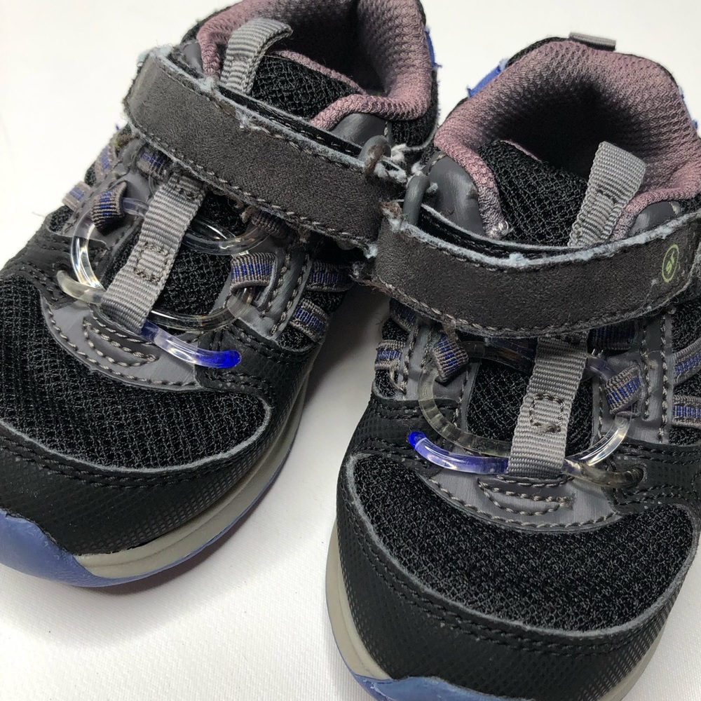 Toddler Boy Shoes Light Up Laces Sneakers Black w/ Blue Lights Size 6 Hook Latch